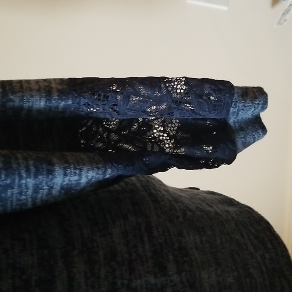 Harlow & Rose Sweater - Picture 4 of 6